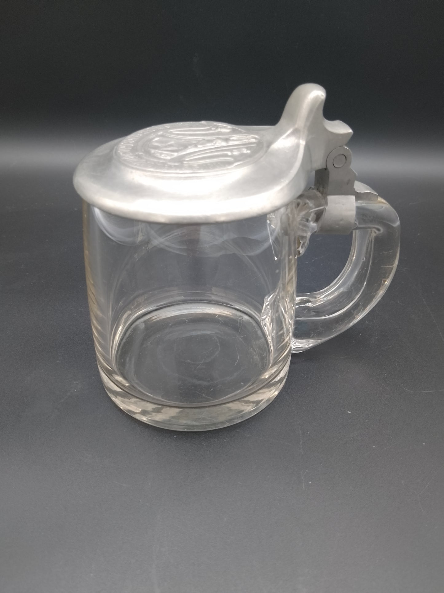 Studentika Glas Bierkrug mit Zinndeckel aus dem Jugendstil