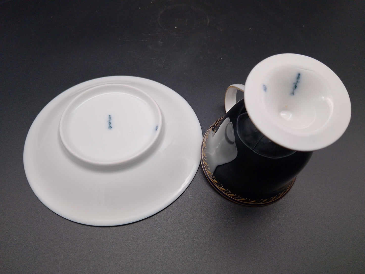 KPM Moccatasse kobaltblau mit Golddekor von 1914-1918