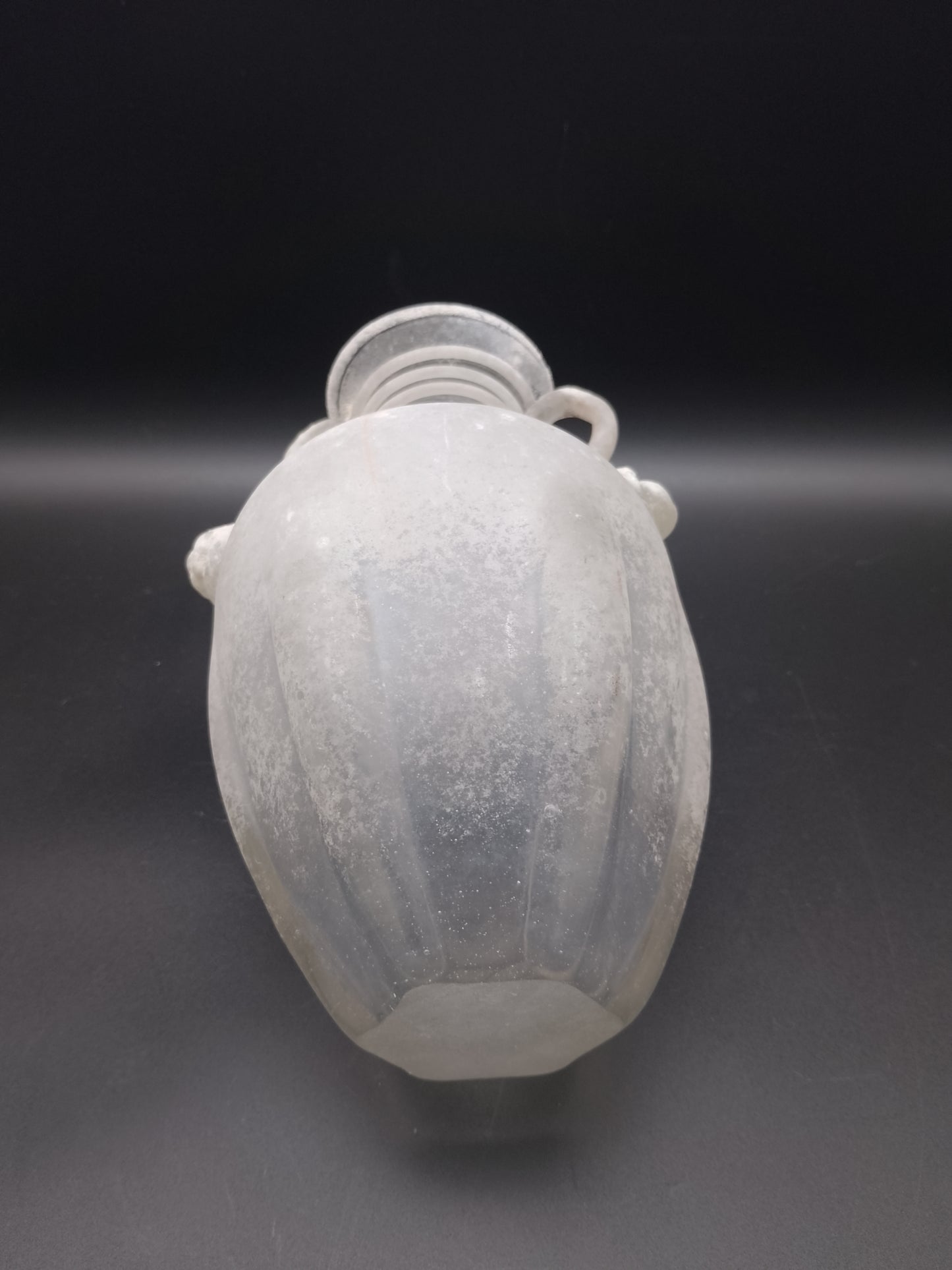 Vase von Seguso bzw. Paolo Rossi Murano Vetri d`Arte im a Scavo Glasamphoren Stil mit Henkel