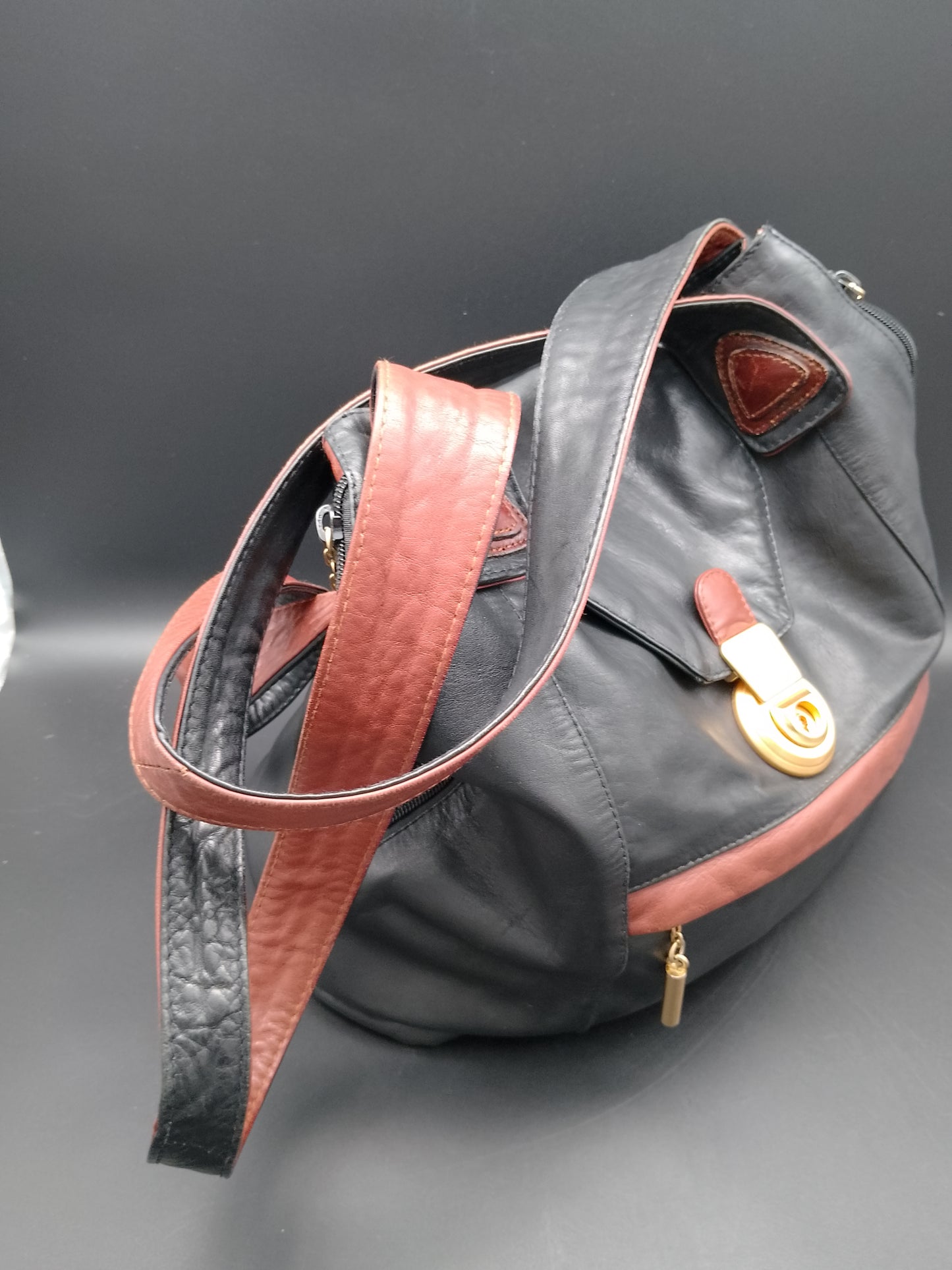 Lederhandtasche von Fancy schwarz mit hellbraun Aplikationen