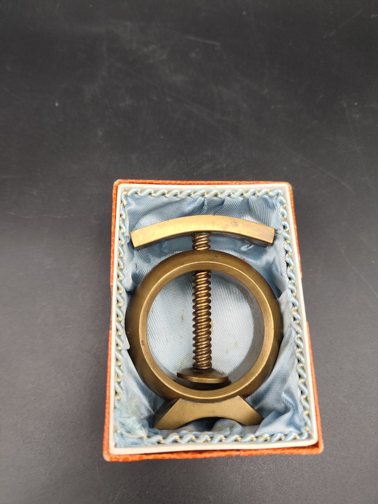 Mid-Century Nussknacker aus massivewn Messing Design Carl Auböck bzw. Hagenauer Designkreis