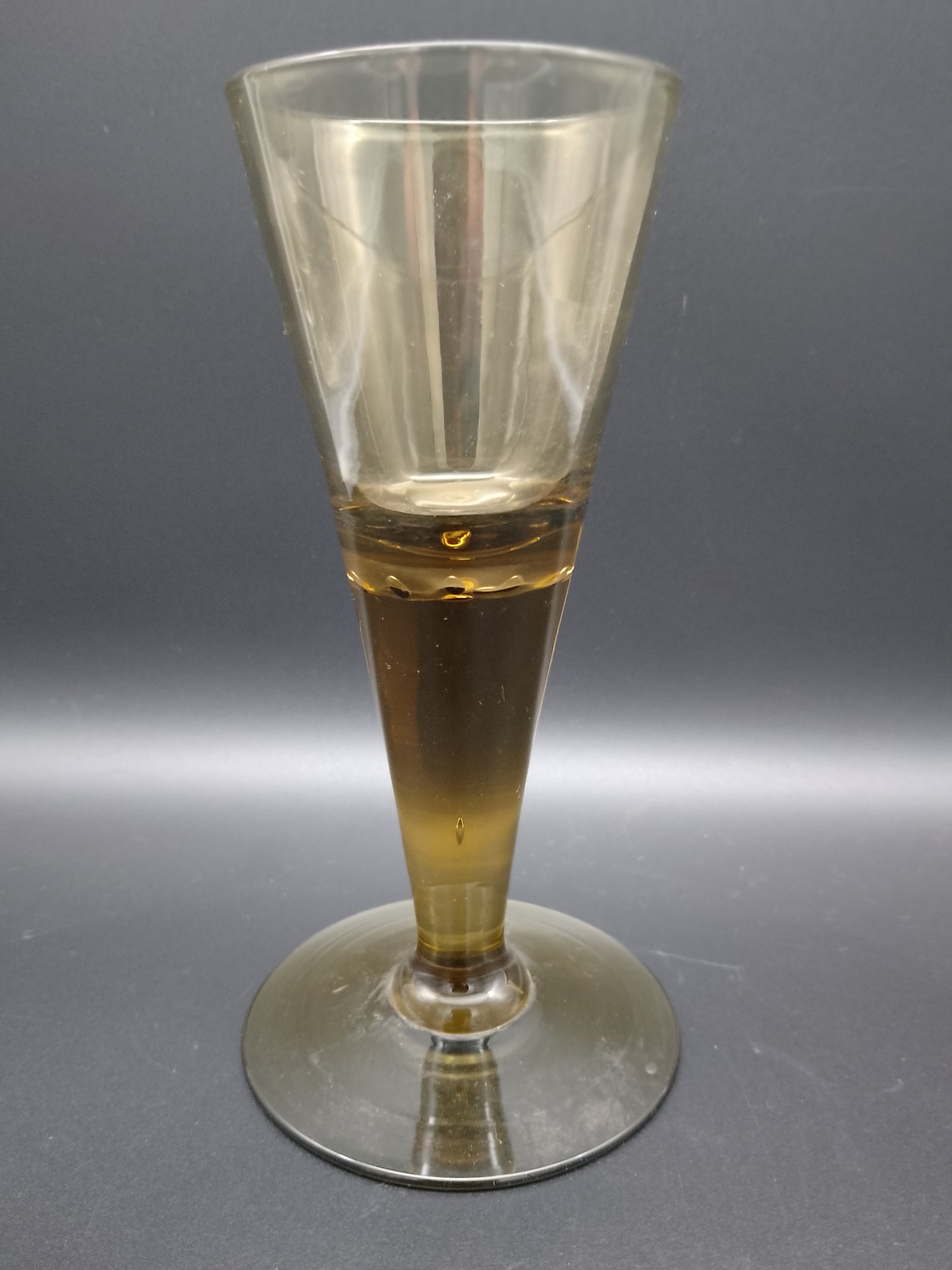 Wein Sektgläser Josephinenhütte der Serie Hedwig in Petersdorf im Riesengebirge