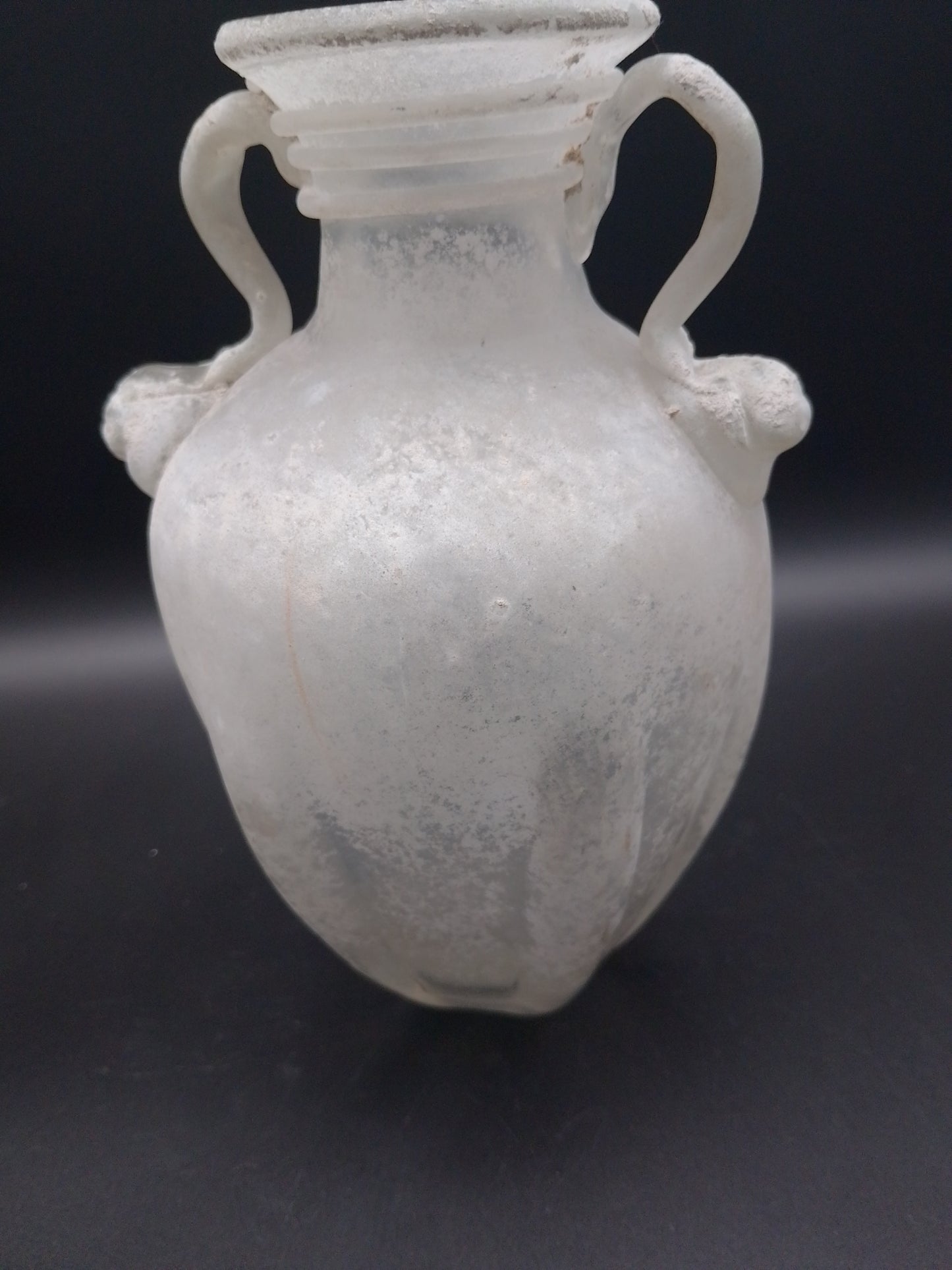 Vase von Seguso bzw. Paolo Rossi Murano Vetri d`Arte im a Scavo Glasamphoren Stil mit Henkel