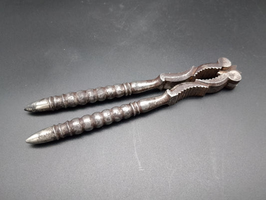 Nussknacker Metall - Zange - doppelfunktional 1930er