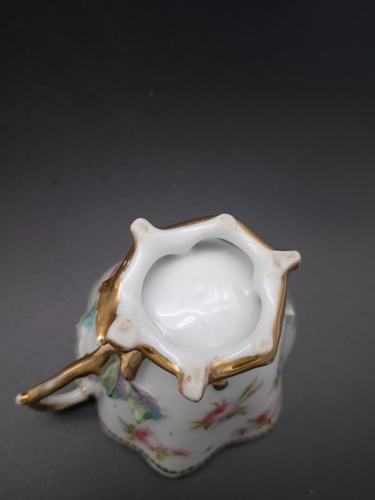 Moccatsse plus Konfektschälchen mit Röschendekor plus Golddekor