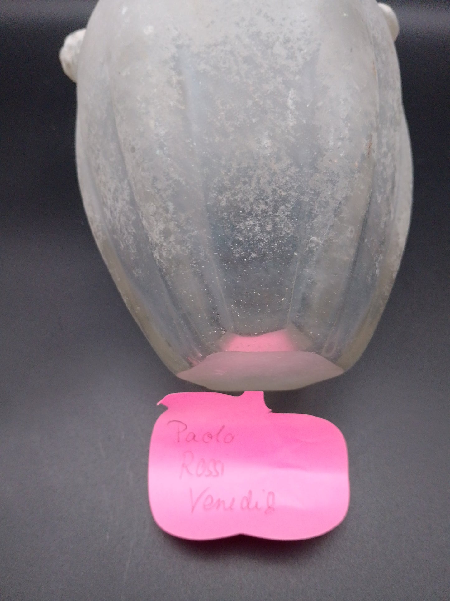 Vase von Seguso bzw. Paolo Rossi Murano Vetri d`Arte im a Scavo Glasamphoren Stil mit Henkel