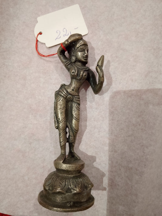 Antike indische Figur aus heller silbriger Bronze